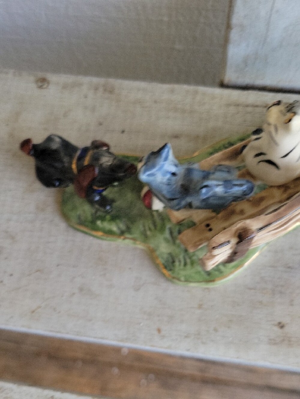 Blue Sky Cats And Dog Ceramic On Bench With Ball Vintage - Picture 9 of 10